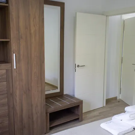 Alen De Louro - 4 Larino Apartment